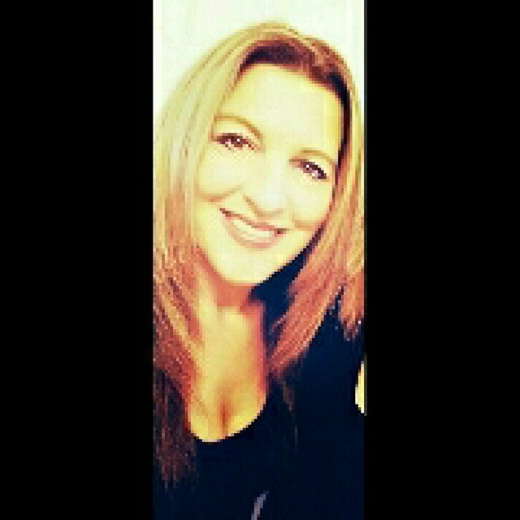 Meet your Posh Ambassador II -  Karen Top Sugg. Seller, Top Ship, Pos…. - Picture 2 of 4